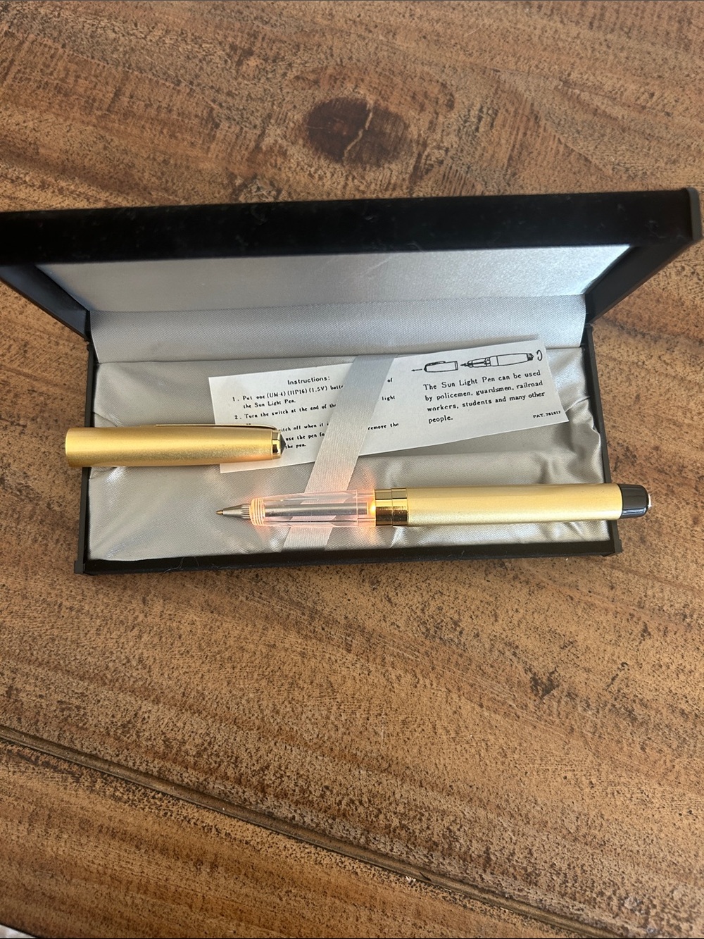 Gold LED Ballpoint Pen Gift Set - Sleek Metal Finish